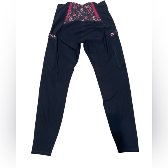 Old Navy Leggings with sports bra set - Picture 2 of 5